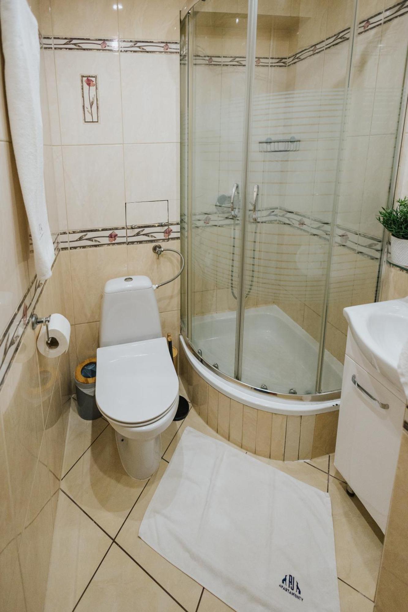 Rj Malczewskiego Apartment